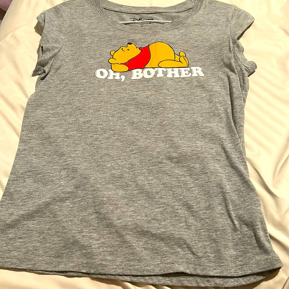 grey soft disney shirt w/winnie the pooh